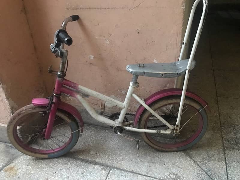 kids cycle / bycycle in good working condition 1