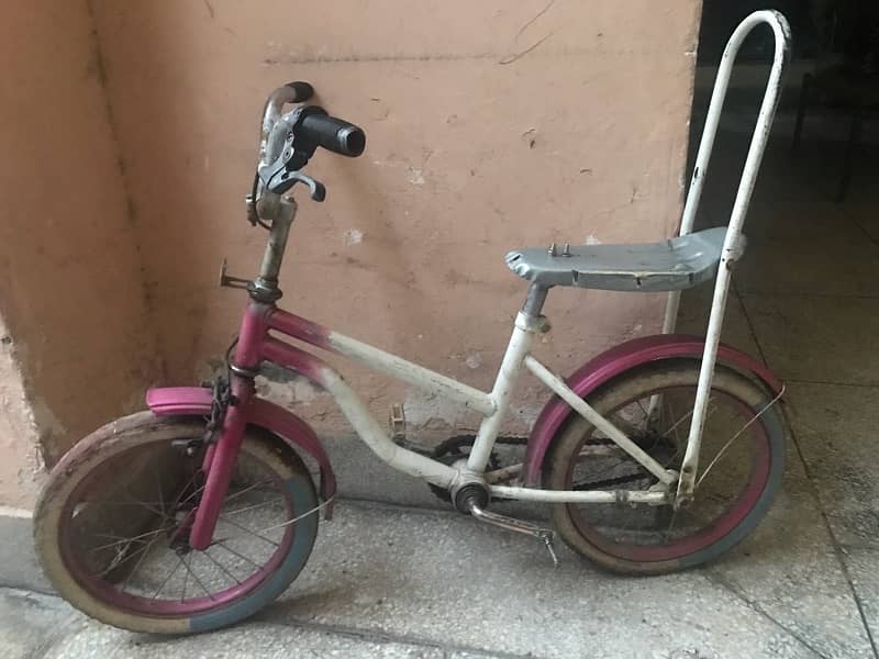 kids cycle / bycycle in good working condition 2