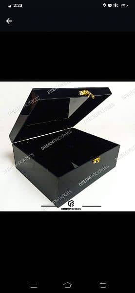 Acrylic Boxes 19