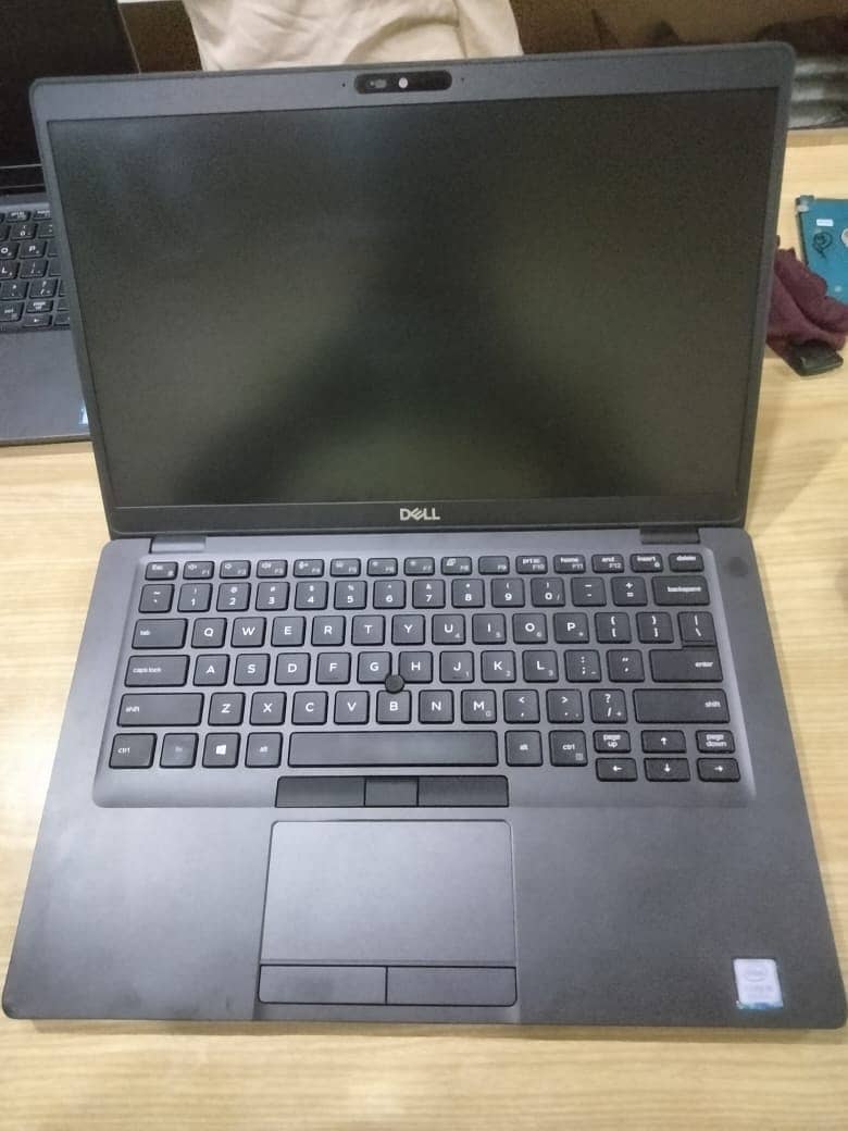 DELL LATITUDE E5400 i5 8TH GEN 16GB 256GB 0