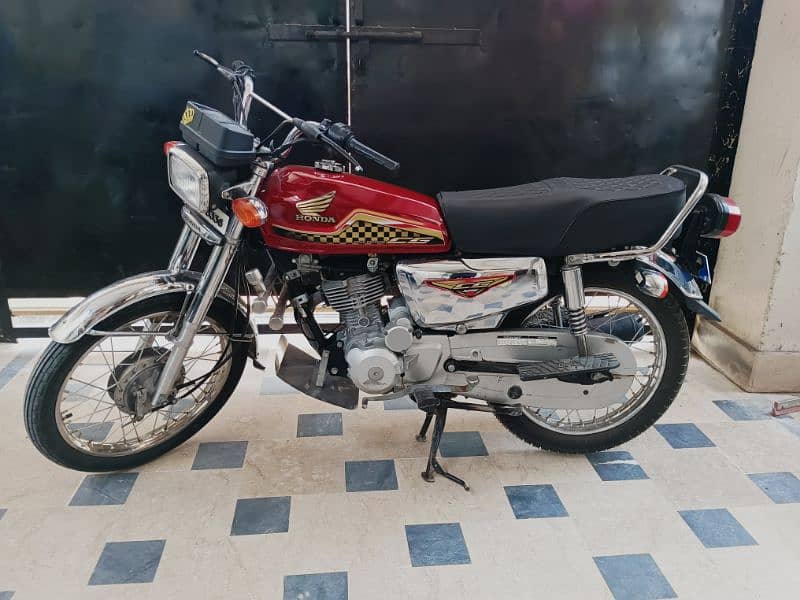 Honda 125 Spacial edition 1