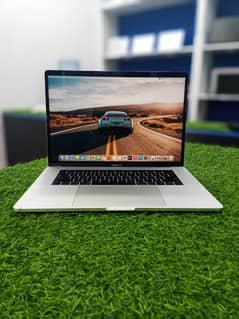 Macbook Pro 2019 15 inch Silver 16gb 512gb 10/10 condition