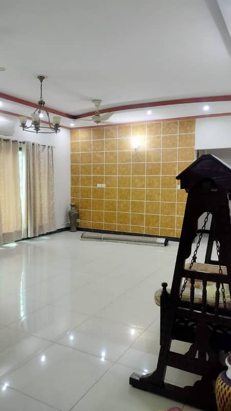 10 Marla 3 Bedroom Apartment for Sale in Askari -11 Lahore. 15