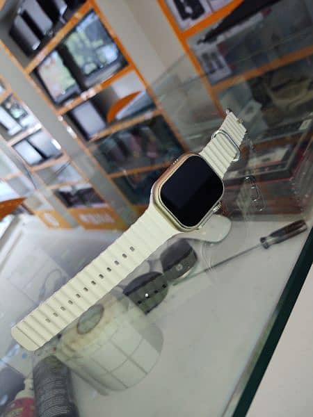 ULTRA 8 Smart watch 0
