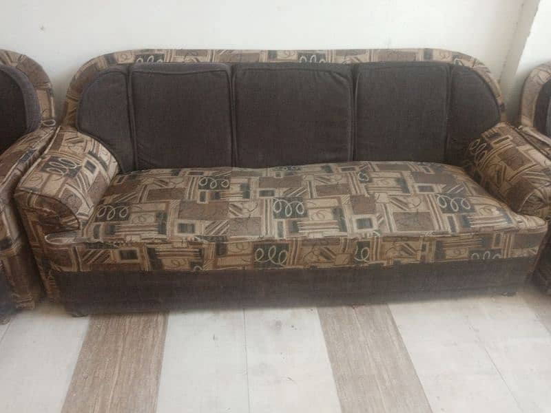 5 seater coushen sofa 1