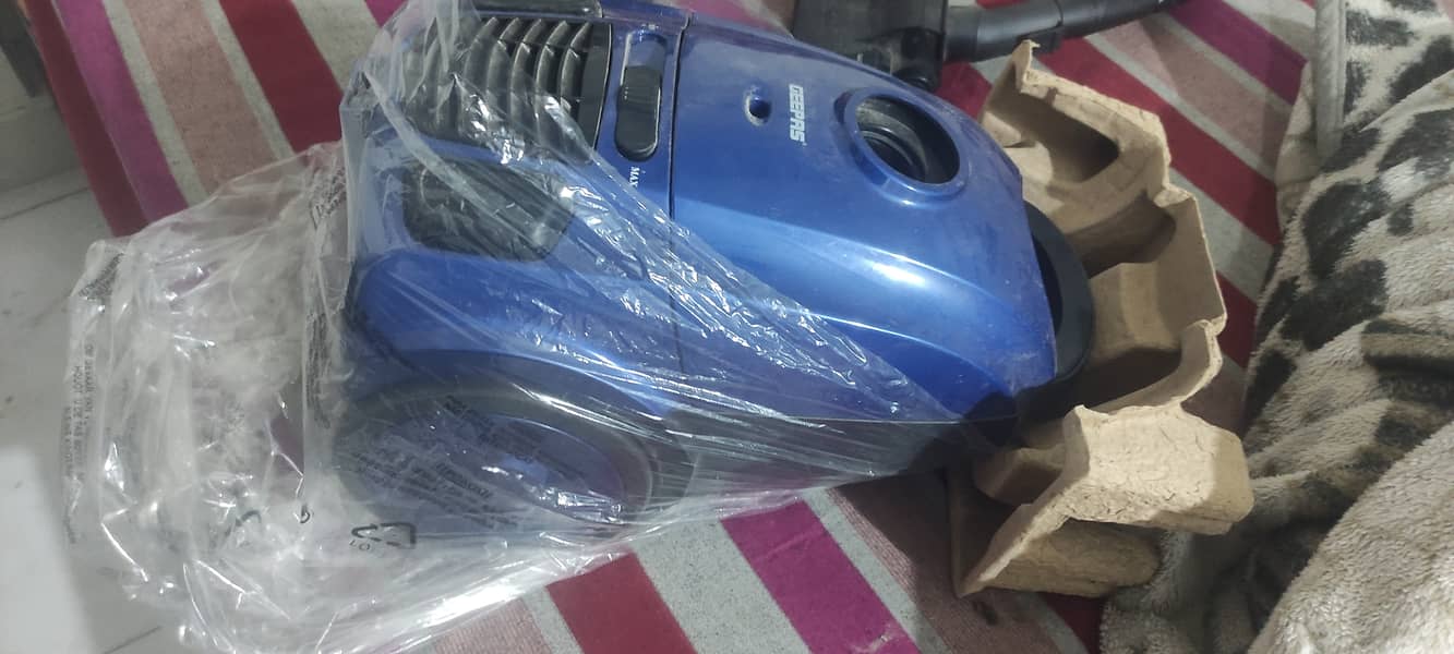 Vacuum cleaner geepas gcv2594P(Brand new condition) 2