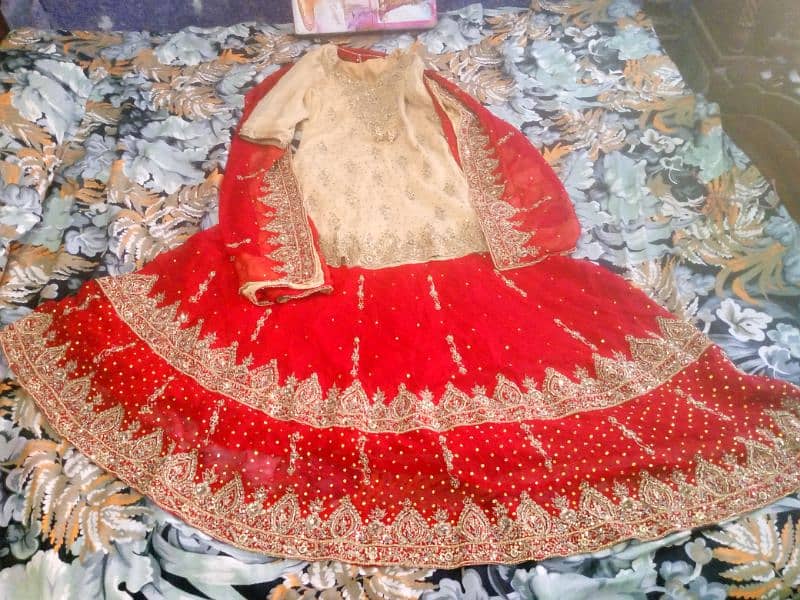 wedding lehnga for sale because I have a required of money 4