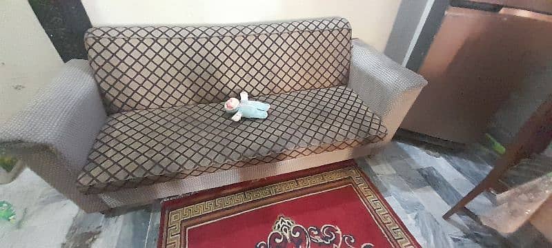 used sofa urgently sell only serious buyer 1