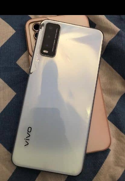 vivo y20 for sale urgent 4 64 0