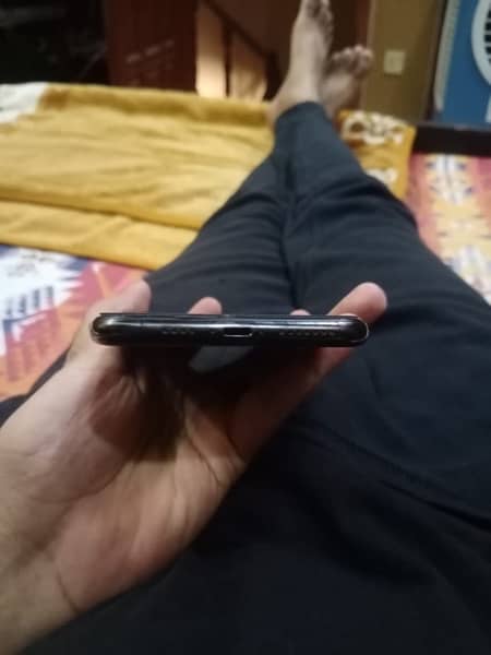 iPhone xs max 1