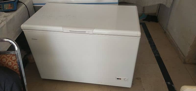 26 days use Haier deep freezer medium size 1