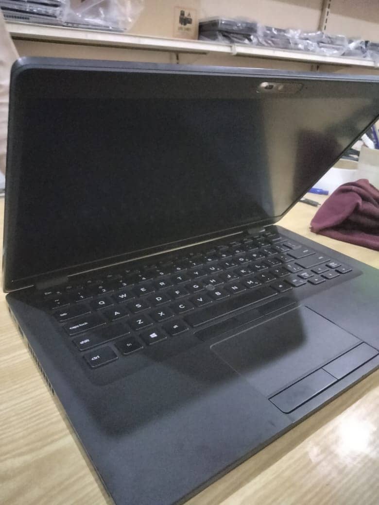 DELL LATITUDE E5400 i5 8TH GEN 16GB 256GB 1