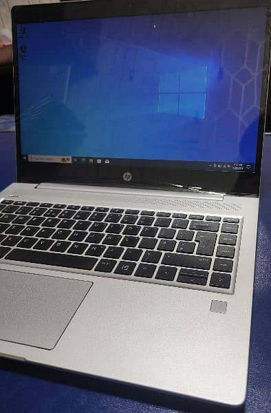 HP Probook 445R G6 
AMD RYZEN 5 3500U 
Radeon Vega Mobile GFX 1