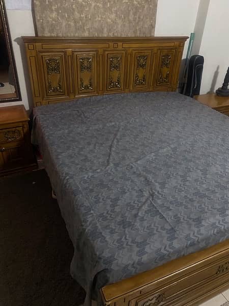 SHEESHAM KING SIZED BED + SIDE TABLES + SPRING MATTRESS 4