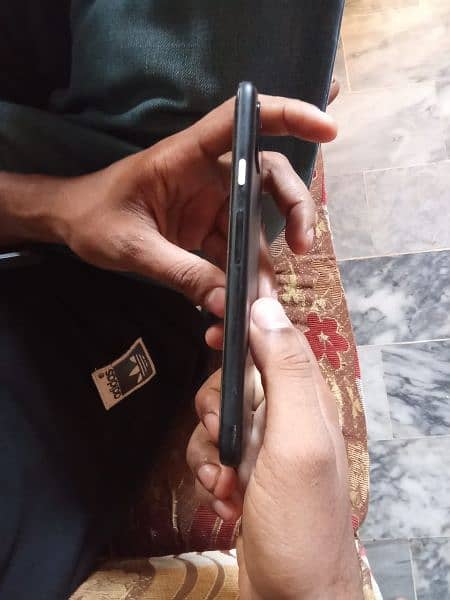 Google pixel 4a 5g 9/10 condition 7