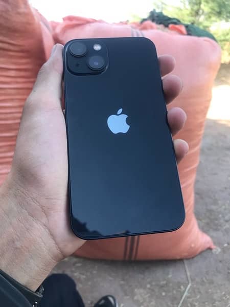 iphone 13 (100% health) 1