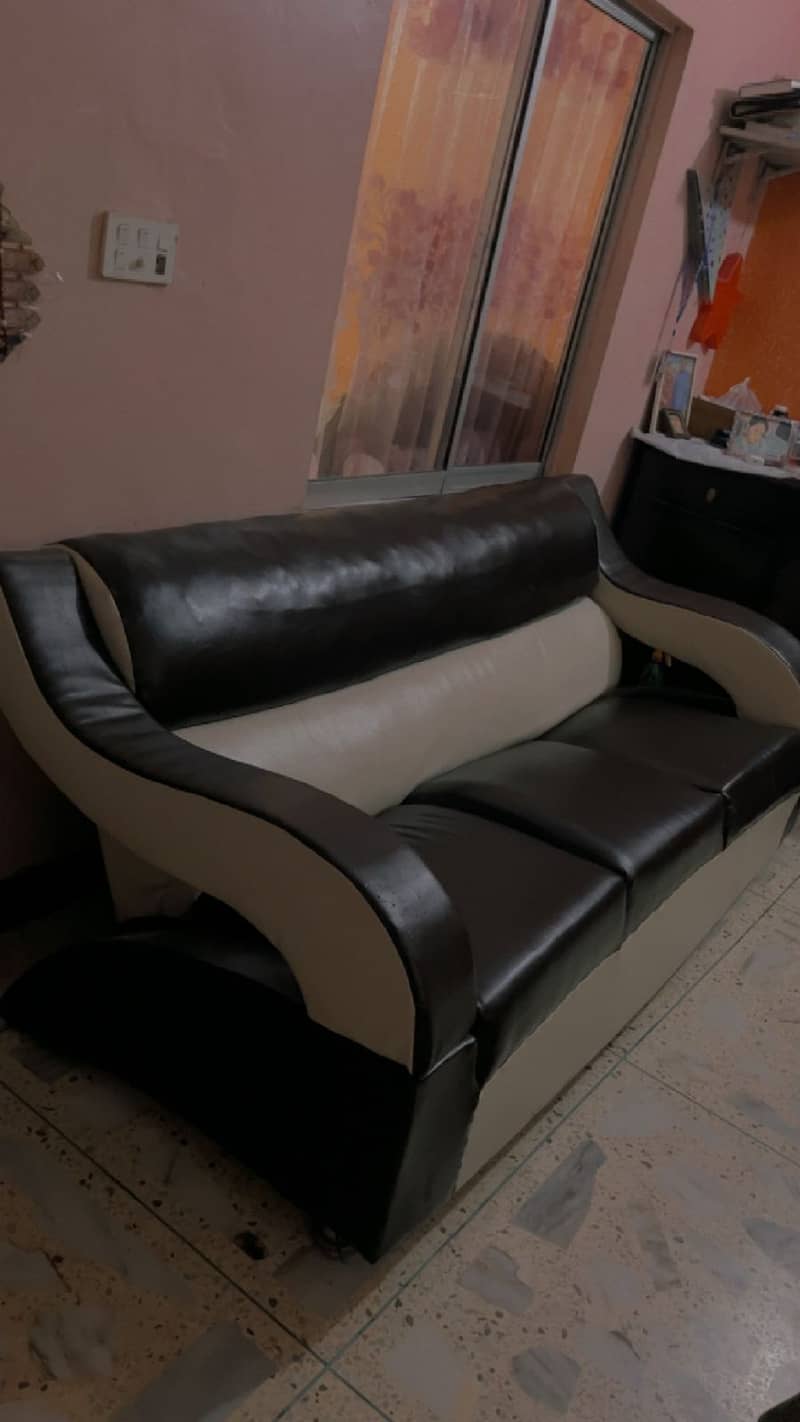 Black & Off-White Leather L-Shaped Sofa Set for Sale! 6