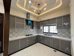 10 Marla Brand New Luxury Upper Portion Is Available For Rent In Awais Qarni BLOCK Bahria Town Lahore