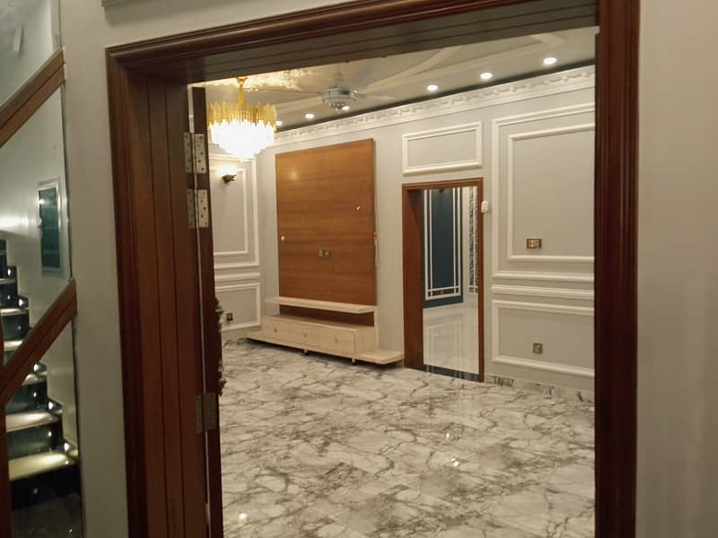 10 Marla Brand New Luxury Upper Portion Is Available For Rent In Awais Qarni BLOCK Bahria Town Lahore 19