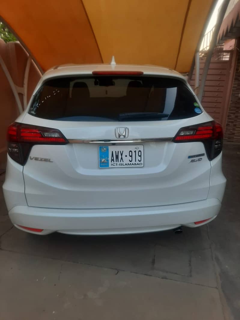 Honda Vezel Hybrid Z 2020 Model 1