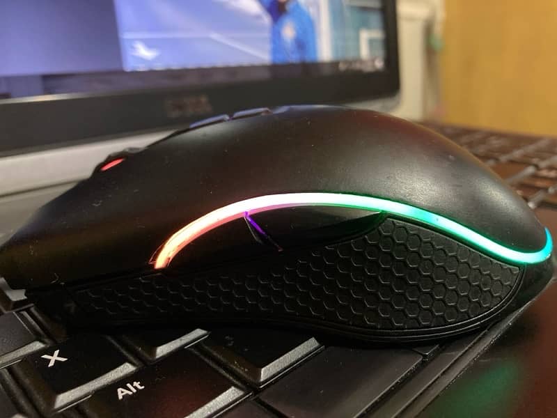 razar Logitech Corsair onn mouse available RGB 17