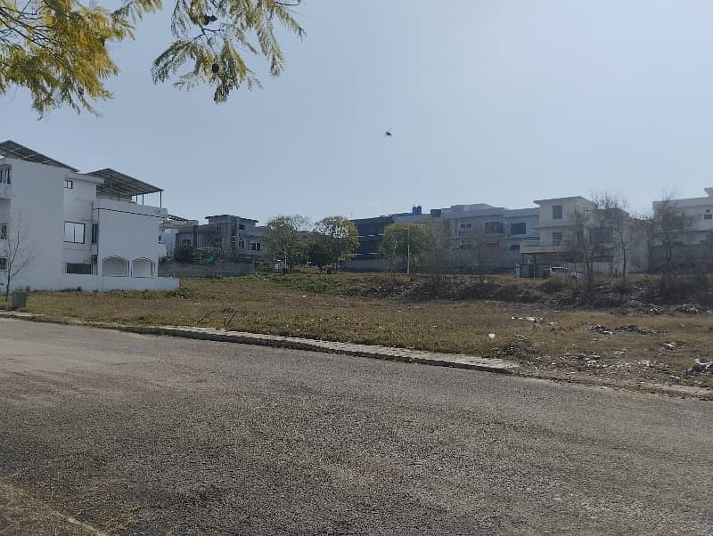 10 Marla Plot For Sale Zaraj Housing Society Islamabad. 3