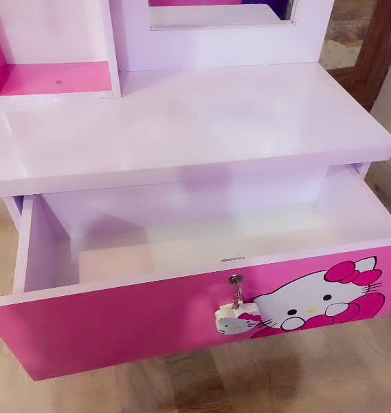pink white kitty dressing table new condition 7