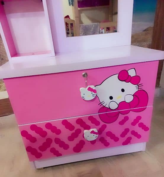 pink white kitty dressing table new condition 10