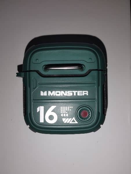 earbuds monster xt16 condition 10/10 New 5