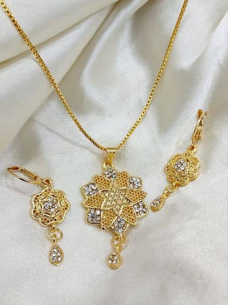 Shahzadtraders,China original gold platinum Earring and Necklace set. 12