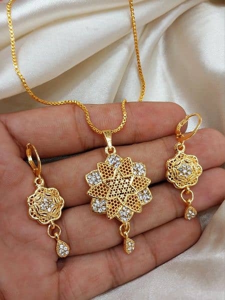 Shahzadtraders,China original gold platinum Earring and Necklace set. 13