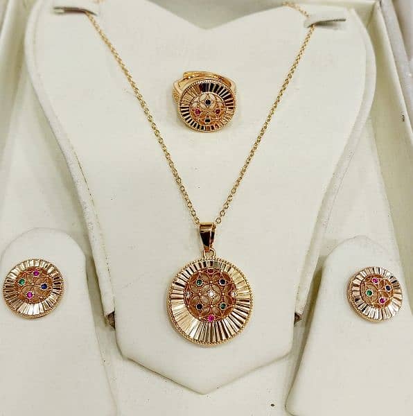 Shahzadtraders,China original gold platinum Earring and Necklace set. 18