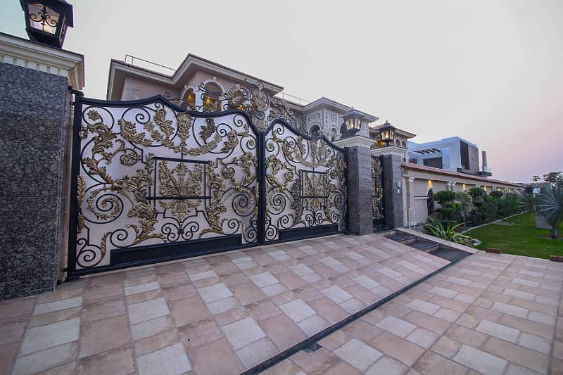 02 KANAL CORNER MOST BEAUTIFULL LUXURY LAVISH SPANISH DESIGN HOUSE FOR RENT IN DHA PHASE 3 TOP LOCATION 2