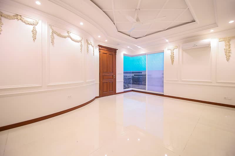 02 KANAL CORNER MOST BEAUTIFULL LUXURY LAVISH SPANISH DESIGN HOUSE FOR RENT IN DHA PHASE 3 TOP LOCATION 32