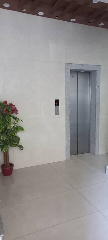 Flat for rent with Lift and car parking 1