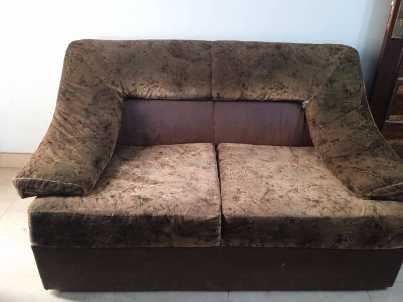 sofa 2 seater/ 03227719131 0