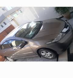 i m selling my genuine car in lush cindition