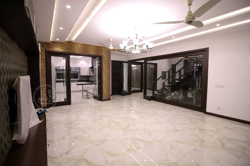 01 KANAL GLORIOUS & MAGNIFICENT HOUSE FOR RENT IN DHA PHASE 6 25