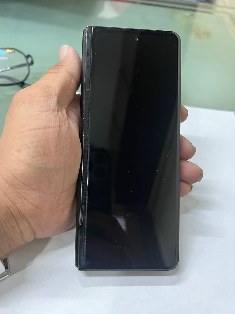 Samsung z galaxy fold 3 6