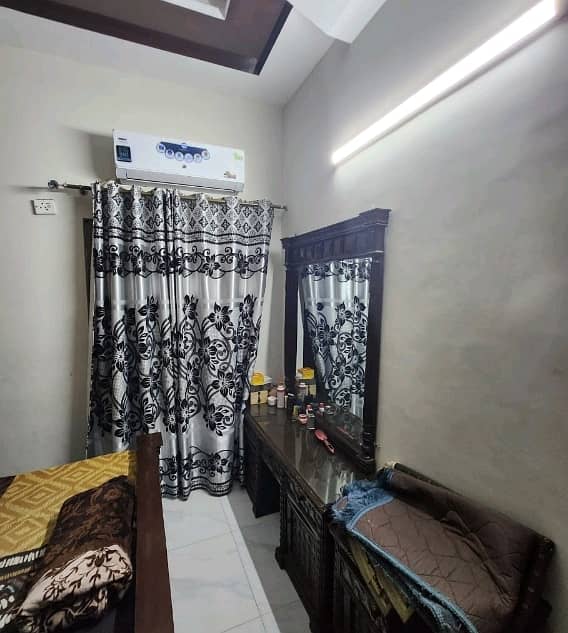 House 7 Marla For sale In Ghazi Road 8