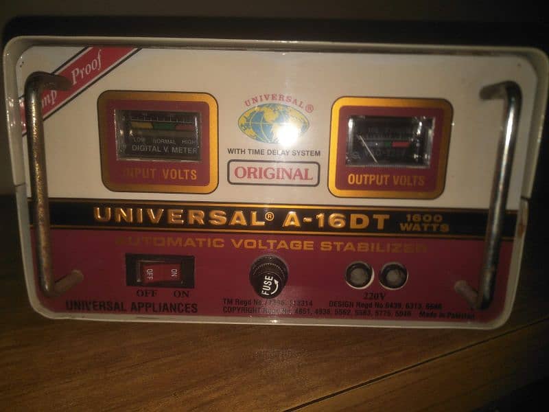 Universal Stabilizer 1600 Watts 0