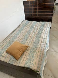 Single Bed with Side Tablee