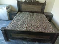 double woodenbed