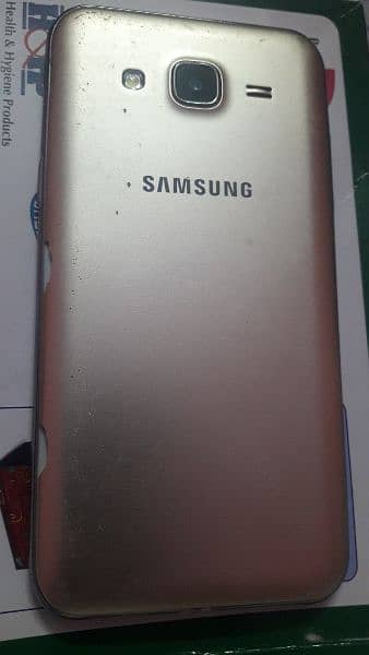 Samsung J5     8 GB 0