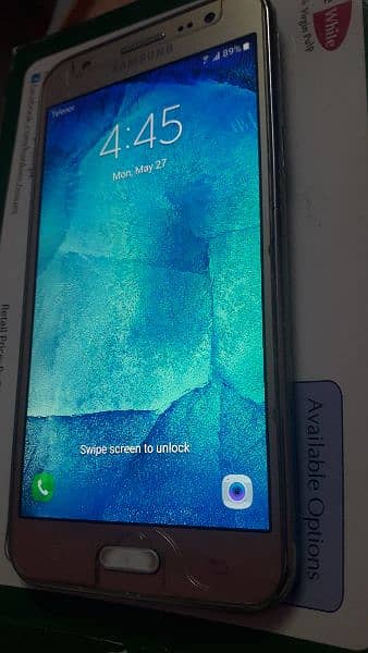 Samsung J5     8 GB 1