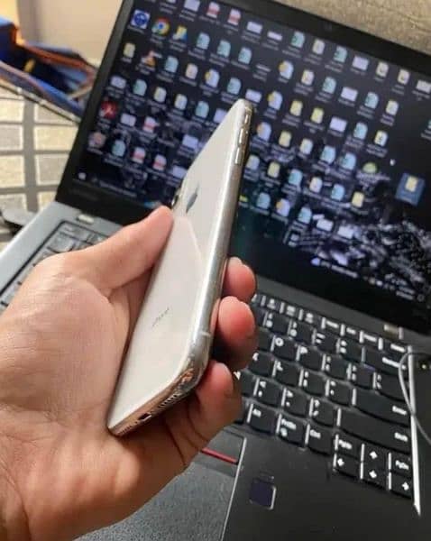 iPhone X White Good Condition 2