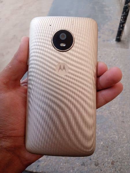 moto e4 2