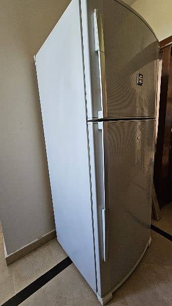 Dawlance Refrigerator & Freezer (No Frost) 1