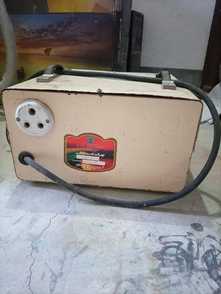 7000 Watt AC Stablizer in A1 Condition 1