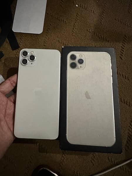 Iphone 11 pro max 64 gb dual PTA with box 2